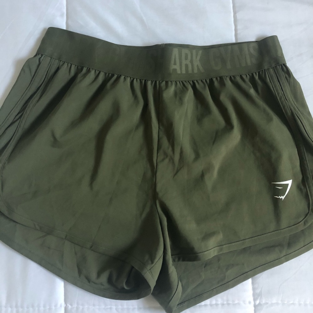 GYMSHARK TRAINING LOOSE SHORTS